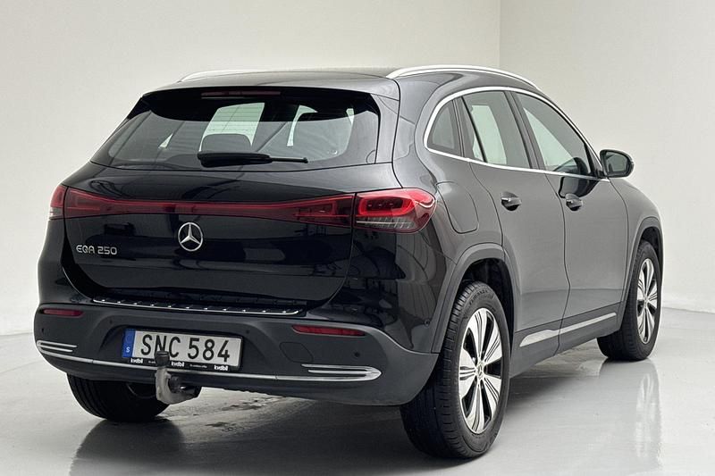 Begagnad Mercedes EQA250 Progressive 139 kW (190 HK) 2023 Svart SUV
