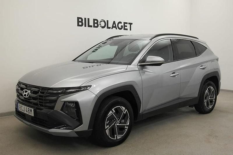 Begagnad Hyundai Tucson Essential 218 HK (160 kW) 2024 Grå SUV