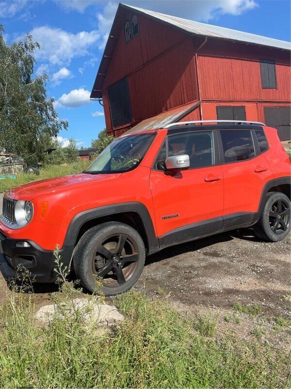 Orange Begagnad 2015 Jeep Renegade Limited SUV | 140 000 kr (Bra pris) - Bild 1/4