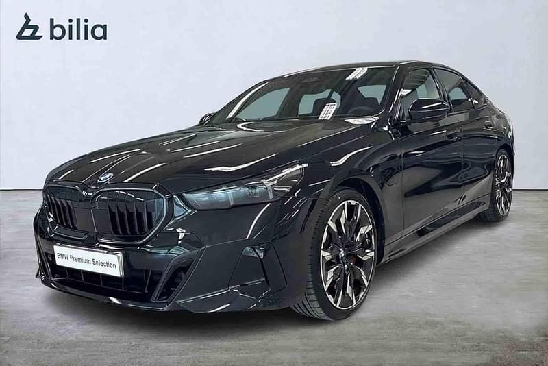 Begagnad BMW 550e 2026 Svart Sedan