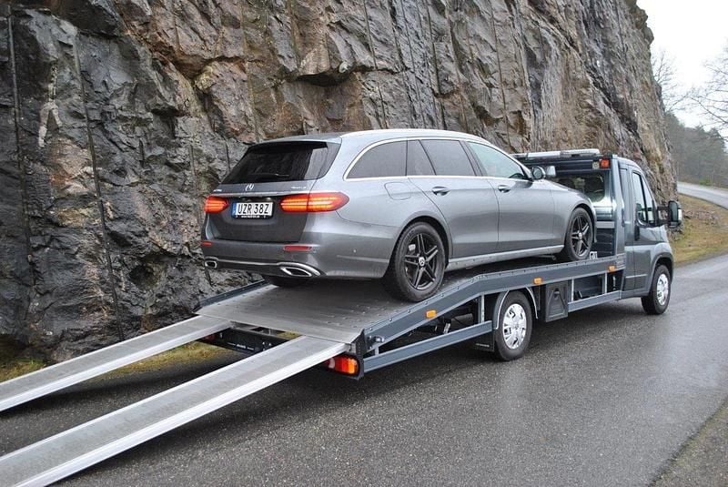 Begagnad Peugeot Boxer Comfort 165 HK (121 kW) 2024 Grå metallic Van