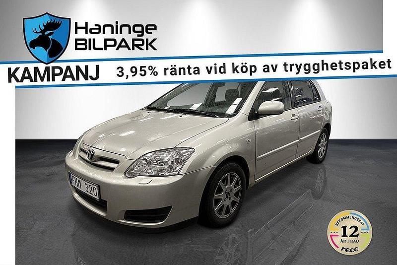 Silver Begagnad 2006 Toyota Corolla Halvkombi | 39 995 kr - Bild 1/2