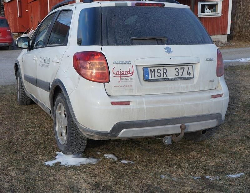 Begagnad Suzuki SX4 135 HK (99 kW) 2012