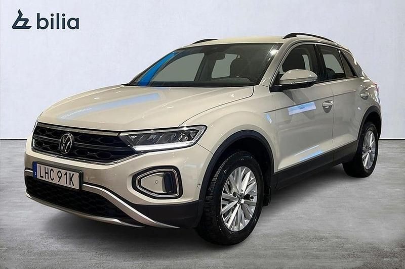 Grå Begagnad 2023 VW T-Roc SUV | 269 500 kr (Marknadspris) - Bild 1/3