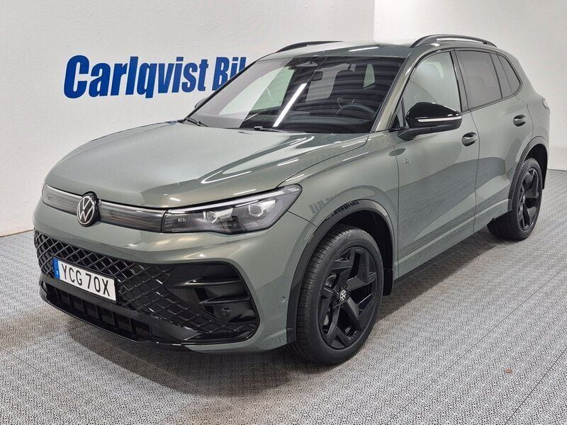 Cipressinogreen metallic Ny 2025 VW Tiguan R-line SUV | 579 000 kr (Lite dyr) - Bild 1/4