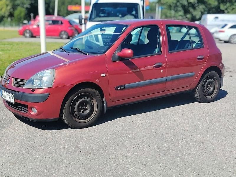 Röd Begagnad 2005 Renault Clio R.S. Halvkombi | 14 900 kr (Bra pris) - Bild 1/4