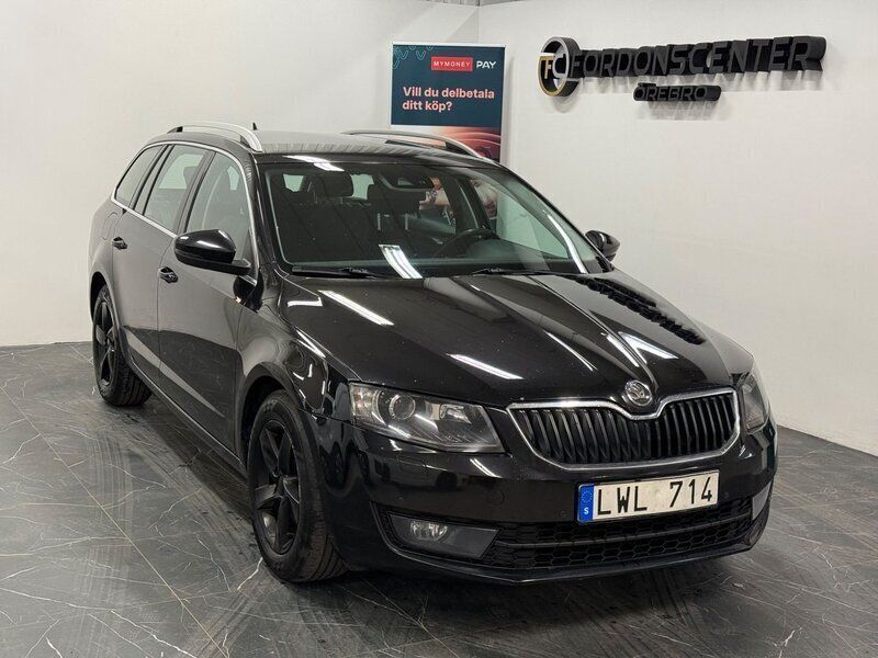 Svart Begagnad 2013 Skoda Octavia Business Line Kombi | 104 900 kr (Marknadspris) - Bild 1/4