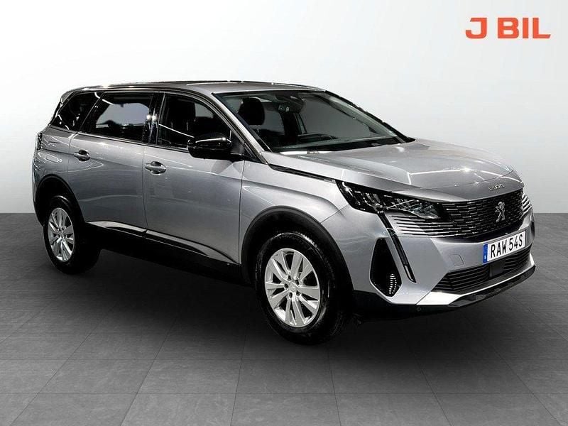 Grå Begagnad 2022 Peugeot 5008 Active Minibuss | 264 900 kr (Marknadspris) - Bild 1/4