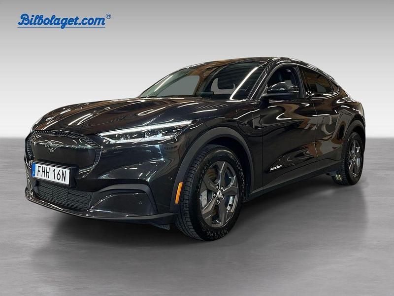 Grå Begagnad 2022 Ford Mustang Mach-E SUV | 399 000 kr (Bra pris) - Bild 1/4