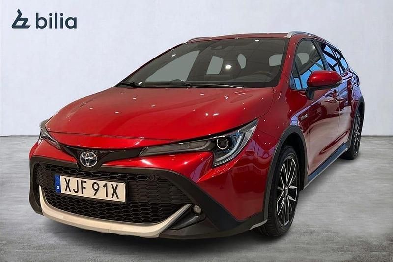 Begagnad Toyota Corolla 124 HK (91 kW) 2021 Röd Kombi