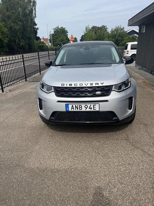 Grå Begagnad 2022 Land Rover Discovery Sport SUV | 479 000 kr (Marknadspris) - Bild 1/4