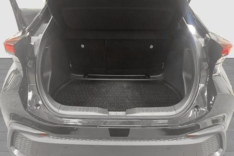 Begagnad Toyota C-HR Style 141 HK (103 kW) 2024 Svart SUV