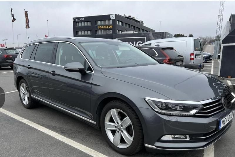 Grå Begagnad 2016 VW Passat GT Kombi | 130 000 kr (Bra pris) - Bild 1/4