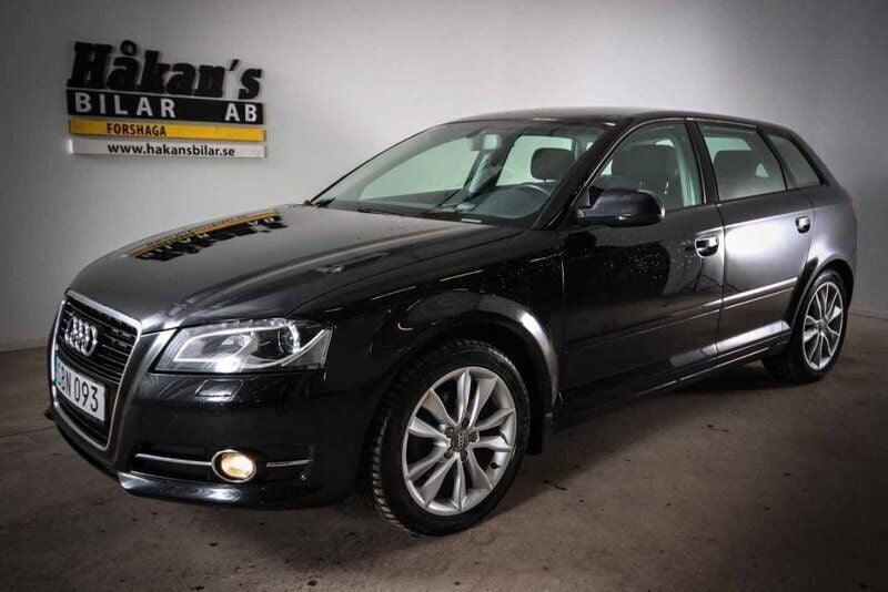 Svart Begagnad 2011 Audi A3 Sportback Ambition Halvkombi | 99 500 kr (Dyr) - Bild 1/4