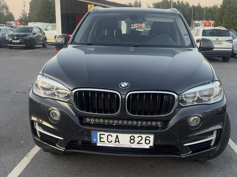 Grå Begagnad 2014 BMW X5 M Performance SUV | 310 000 kr - Bild 1/4