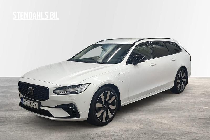 Vit Begagnad 2025 Volvo V90 Plus Kombi | 489 000 kr (Marknadspris) - Bild 1/4