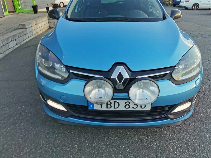 Begagnad Renault Mégane GrandTour LIMITED 110 HK (80 kW) 2015 Ljusgrå Kombi