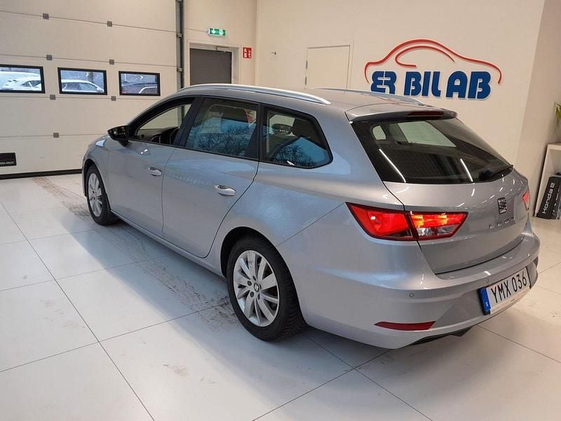 Silver Begagnad 2018 Seat Leon ST Style Kombi | 126 900 kr - Bild 1/4