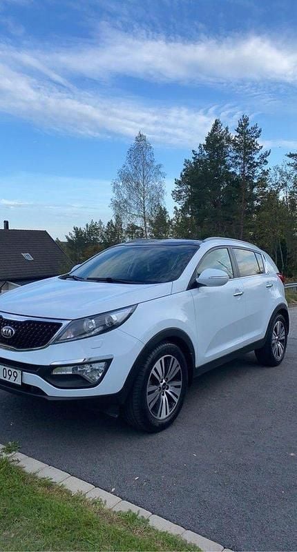 Vit Begagnad 2014 Kia Sportage SUV | 90 000 kr (Bra pris) - Bild 1/4