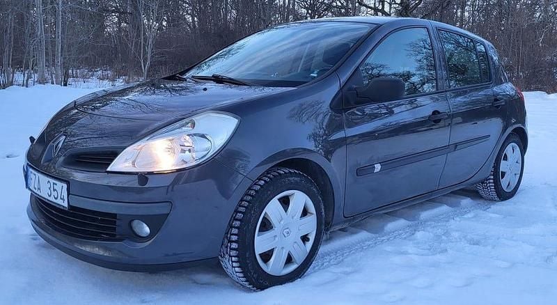 Begagnad Renault Clio R.S. 75 HK (55 kW) 2008 Mörkgrå metallic Halvkombi