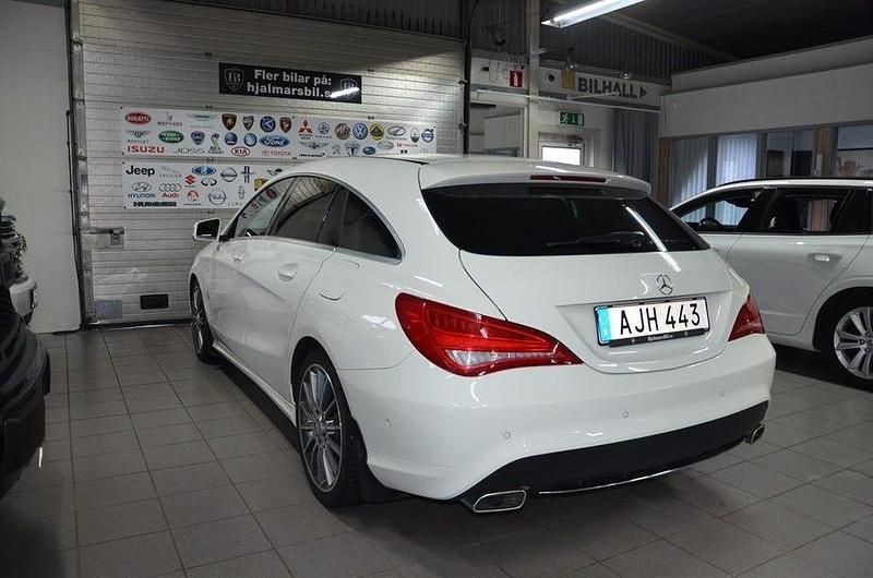 Begagnad Mercedes CLA200 Shooting Brake 136 HK (100 kW) 2015 Vit Kombi
