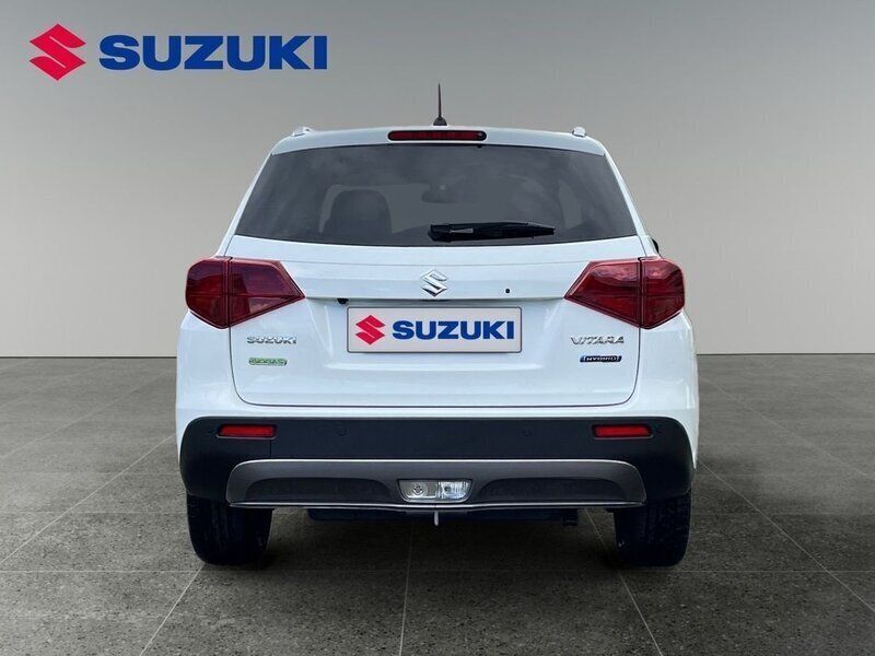 Begagnad Suzuki Vitara 116 HK (85 kW) 2023 Vit SUV
