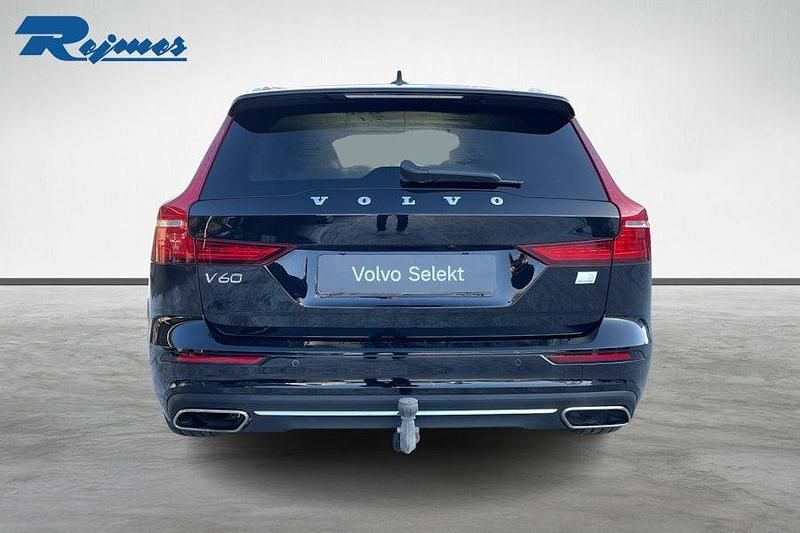 Begagnad Volvo V60 Inscription 341 HK (250 kW) 2021 Svart Kombi
