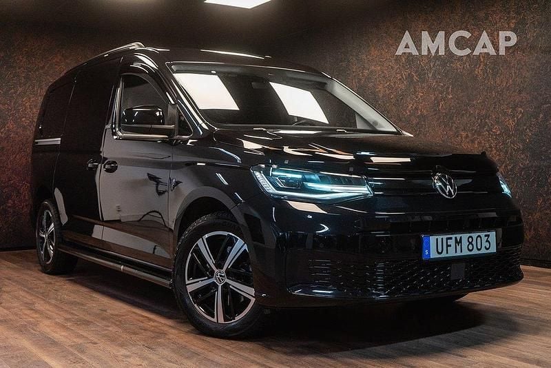 Svart Begagnad 2022 VW Caddy Maxi Minibuss | 339 500 kr - Bild 1/4