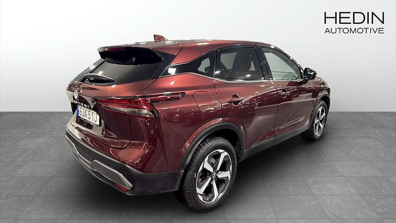 Begagnad Nissan Qashqai N-Connecta 158 HK (116 kW) 2023 Röd SUV