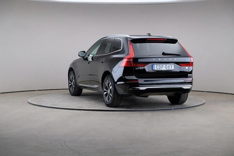 Begagnad Volvo XC60 Core 253 HK (186 kW) 2022 Svart SUV