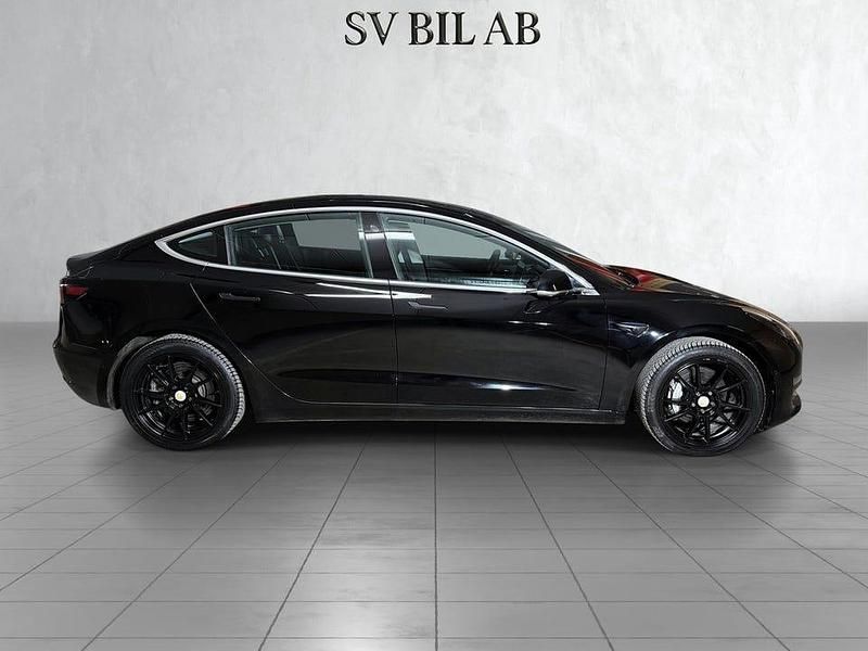 Begagnad Tesla Model 3 Long Range AWD 366 kW (498 HK) 2019 Svart Sedan