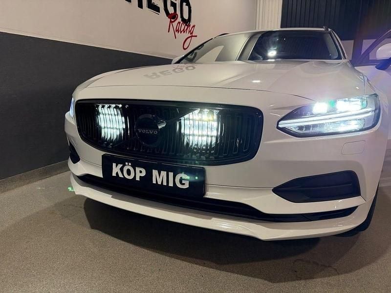 Begagnad Volvo V90 150 HK (110 kW) 2018 Vit Kombi