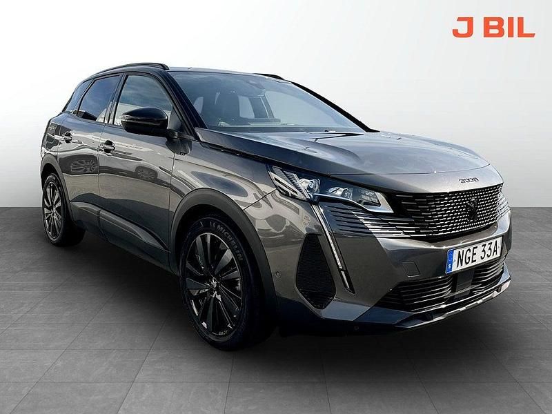 Grå Begagnad 2024 Peugeot 3008 GT SUV | 269 900 kr (Marknadspris) - Bild 1/3