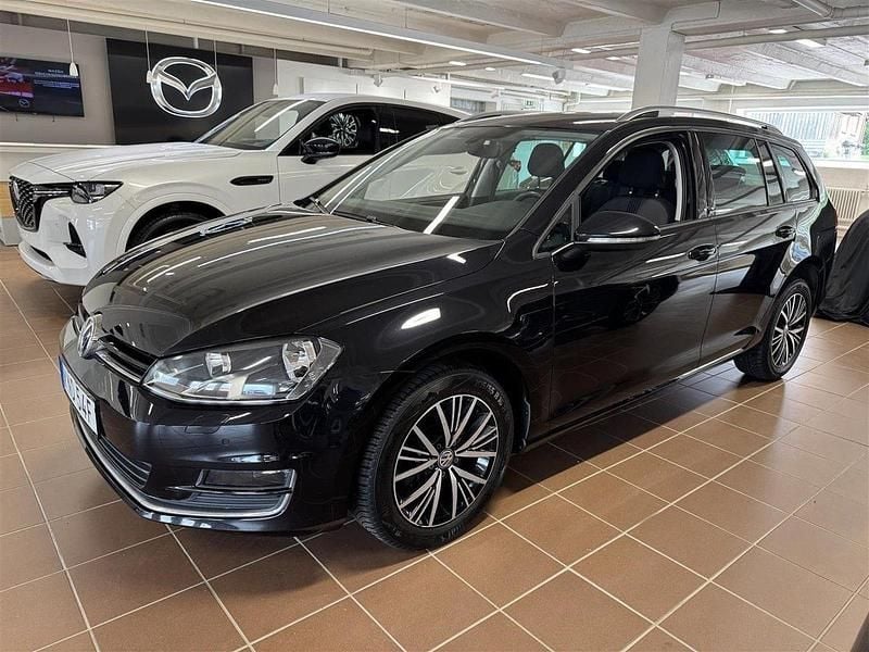 Svart Begagnad 2016 VW Golf VII Allstar Kombi | 137 000 kr (Marknadspris) - Bild 1/4