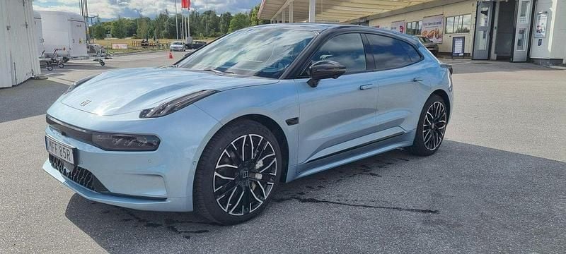 Blå Begagnad 2023 Zeekr 001 Halvkombi | 749 000 kr - Bild 1/4
