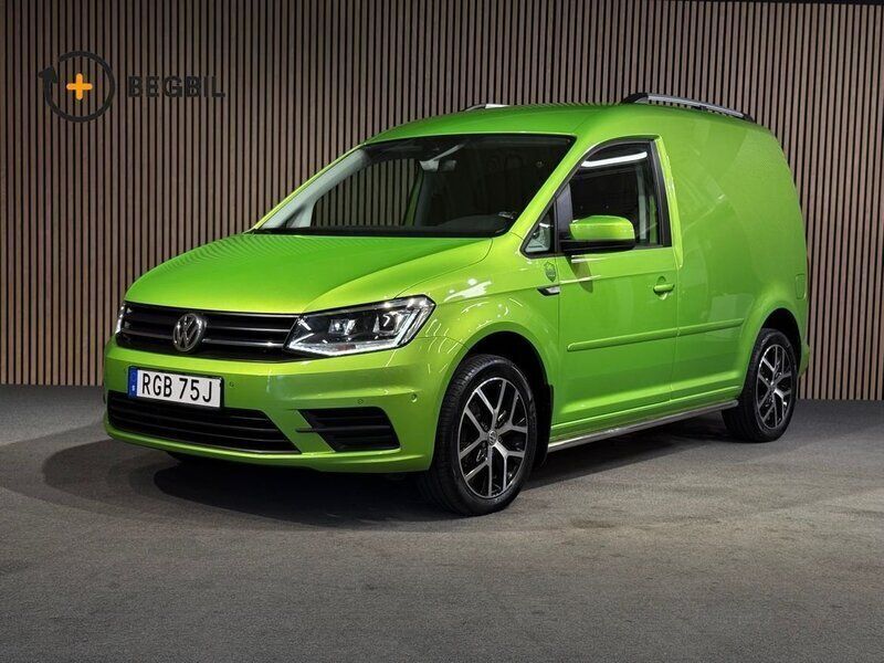 Grön Begagnad 2019 VW Caddy Edition Minibuss | 234 500 kr (Dyr) - Bild 1/4