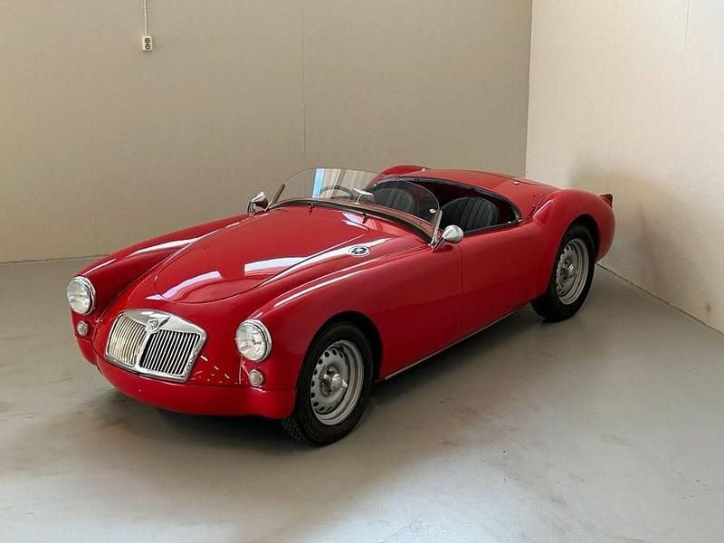 Begagnad MG Twin Cam 110 HK (80 kW) 1959 Röd Cab