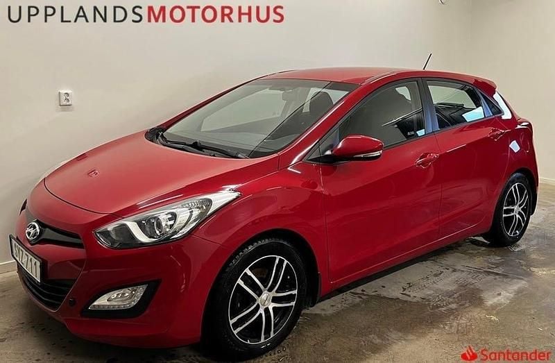 Röd Begagnad 2014 Hyundai i30 | 77 900 kr (Marknadspris) - Bild 1/4