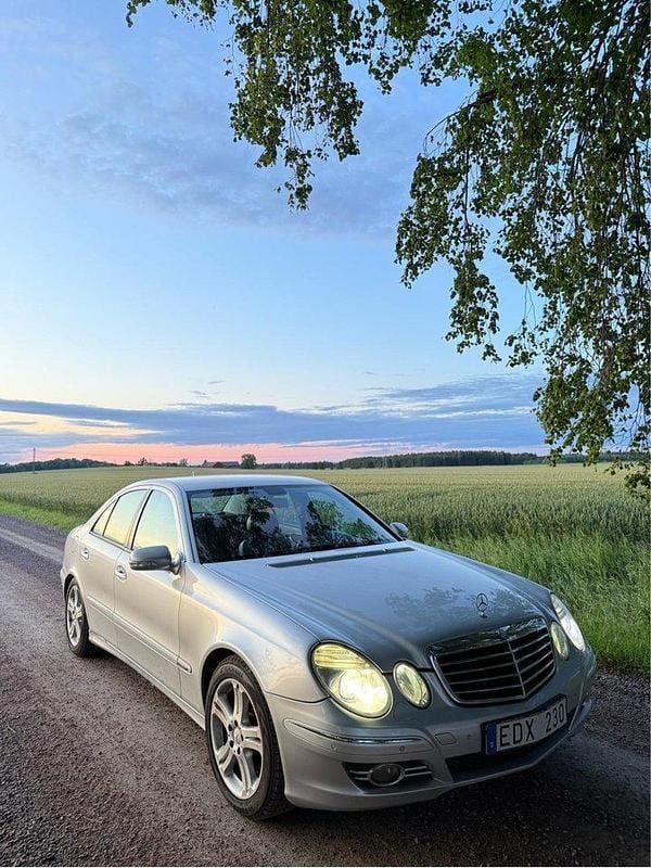 Silver Begagnad 2007 Mercedes E320 Avantgarde Sedan | 50 000 kr (Marknadspris) - Bild 1/4