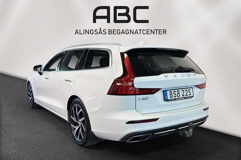 Begagnad Volvo V60 Inscription 340 HK (250 kW) 2021 Vit Kombi