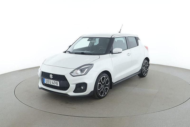 Vit Begagnad 2018 Suzuki Swift Sport Halvkombi | 134 000 kr (Marknadspris) - Bild 1/4