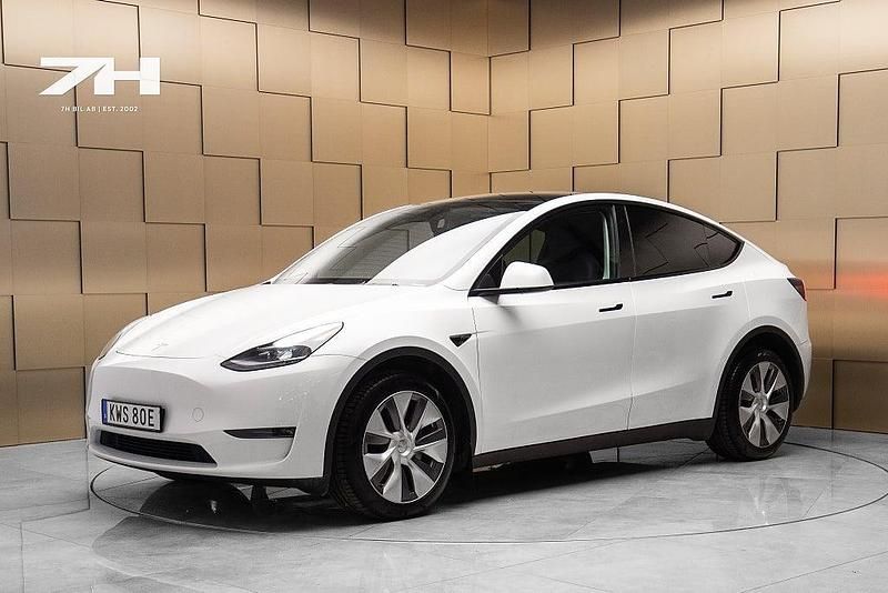 Begagnad Tesla Model Y Long Range AWD 378 kW (514 HK) 2023 Vit SUV