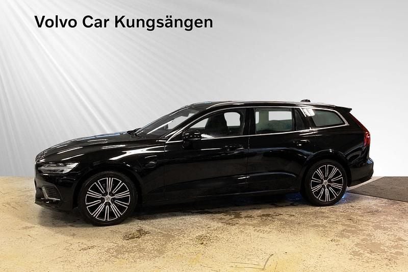 Begagnad Volvo V60 Inscription 341 HK (250 kW) 2020 Svart Kombi