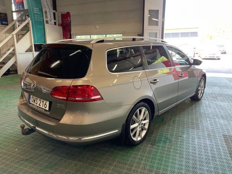 Begagnad VW Passat 141 HK (103 kW) 2011 Ljusbrun (brun) Kombi