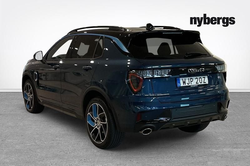 Begagnad Lynk & Co 01 264 HK (194 kW) 2023 Blå SUV