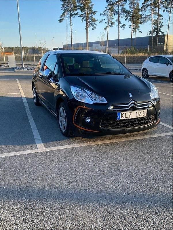 Svart Begagnad 2010 Citroën DS3 Halvkombi | 48 000 kr (Bra pris) - Bild 1/4