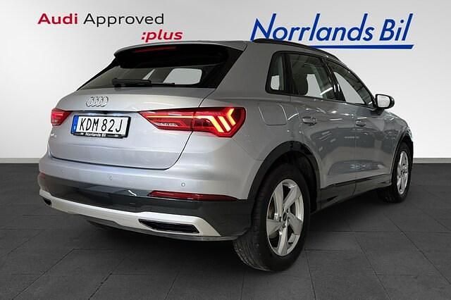 Begagnad Audi Q3 Advanced Plus 150 HK (110 kW) 2024 Florettsilver metallic SUV