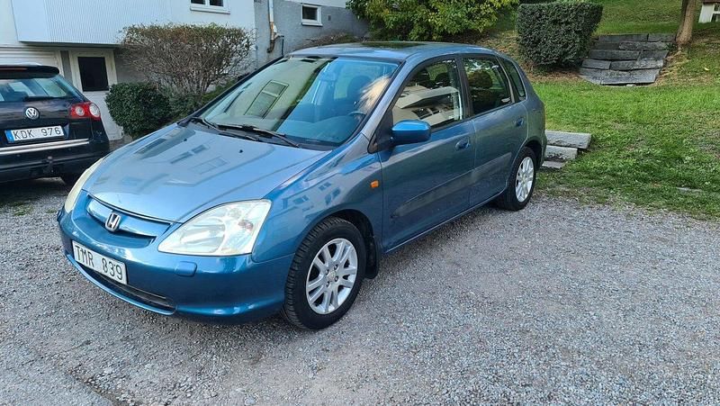 Blå Begagnad 2002 Honda Civic Halvkombi | 26 900 kr - Bild 1/4
