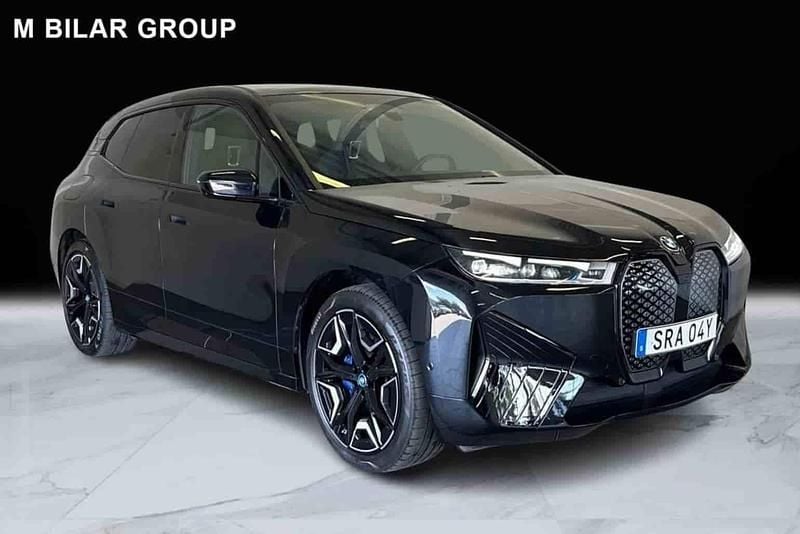 Svart Begagnad 2023 BMW iX SUV | 659 000 kr (Lite dyr) - Bild 1/1