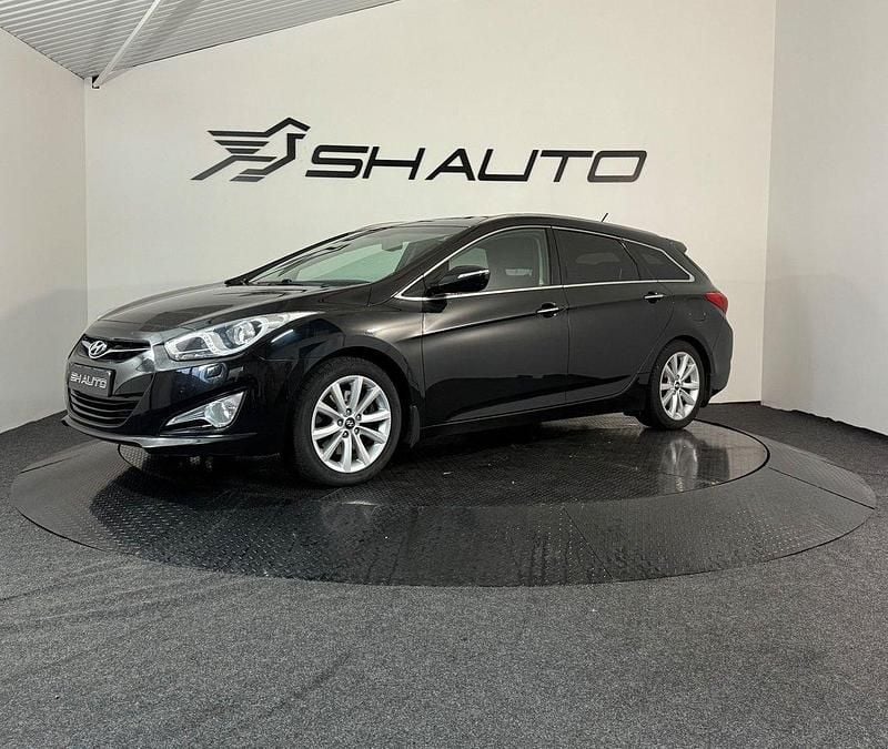 Svart Begagnad 2012 Hyundai i40 Kombi | 94 900 kr (Marknadspris) - Bild 1/4